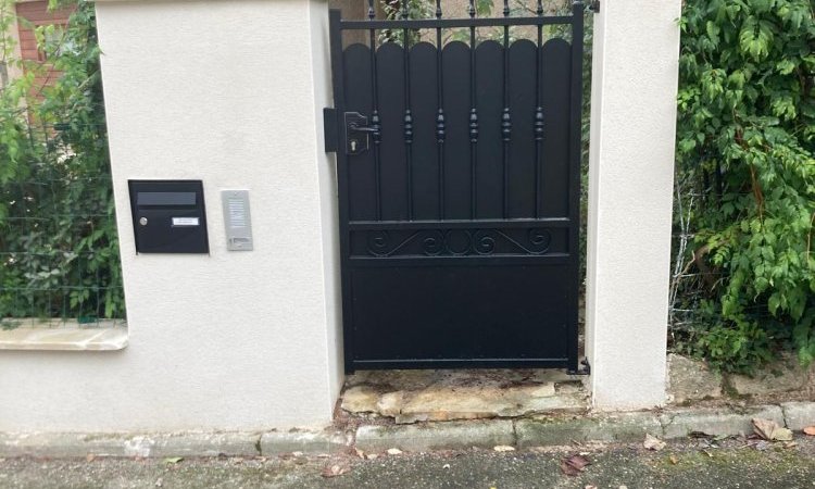 Aménagement d'une cours en pavés dans l'Ouest Lyonnais